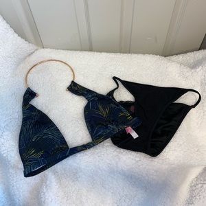Accent bikini top